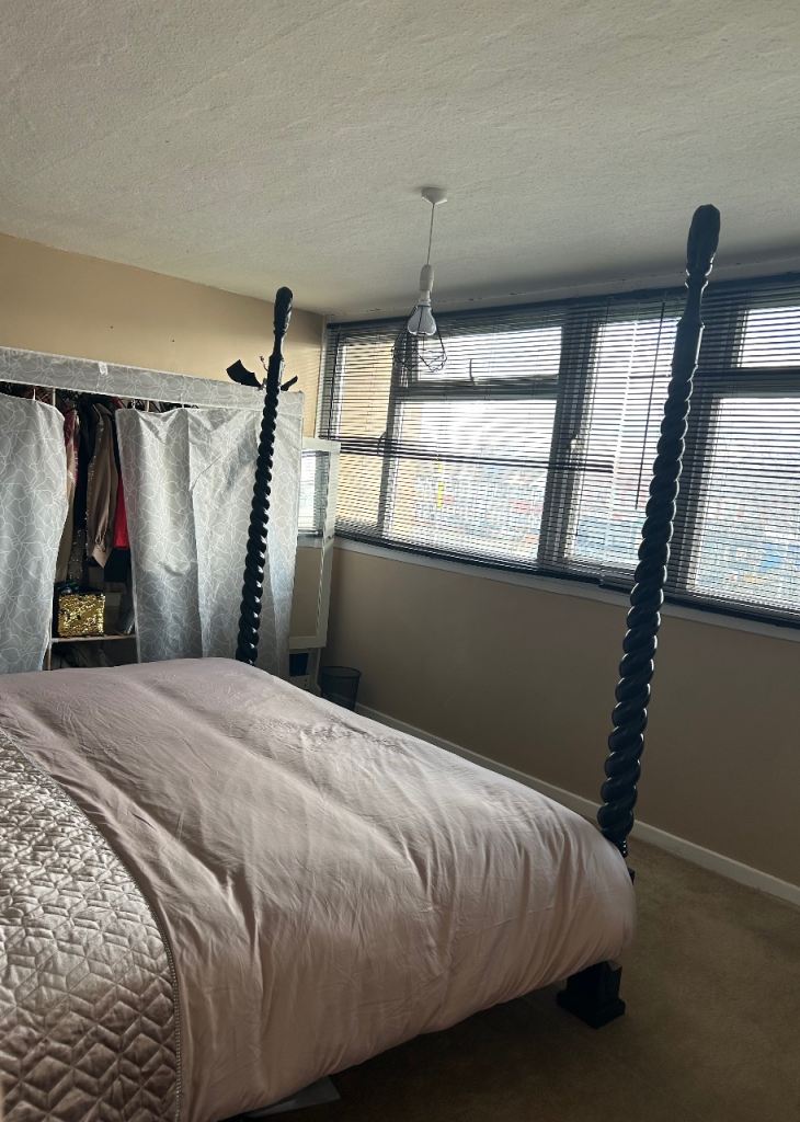 CASH INCENTIVE! 2-BED ENFIELD FOR 4-BED BROMLEY (Beckenham/Hayes) - URGENT MULTI-SWAP CHAIN STARTER