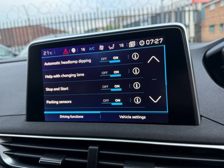 2017 Peugeot 3008 1.2 Puretech Allure 5dr EAT6 HATCHBACK PETROL Automatic