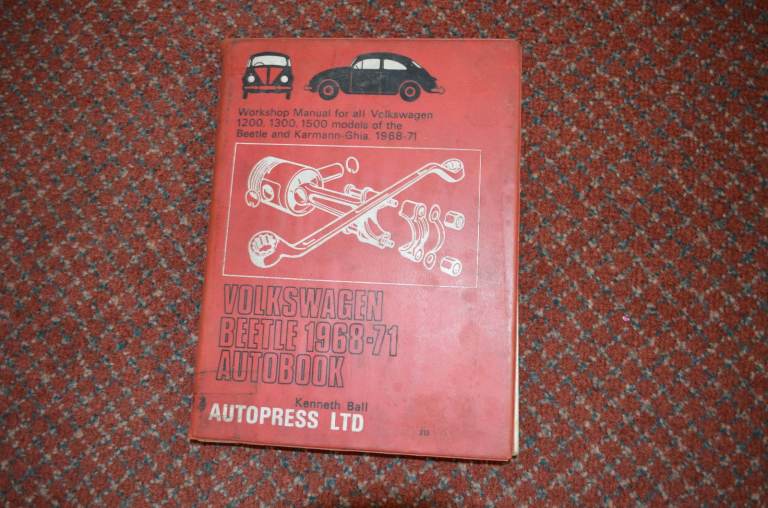 VOLKSWAGEN BEETLE 1968 -71  UTOBOOK BY KENNETH BALL - AUTOPRESS LTD