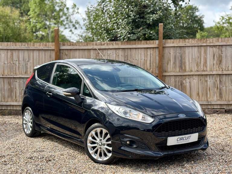 2015 Ford Fiesta 1.6 TDCi Sport ST Black Only 82,000 Miles Rare Van Diesel MK7