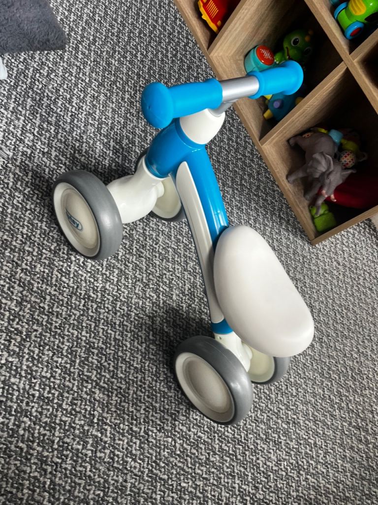 Baby balance bike 