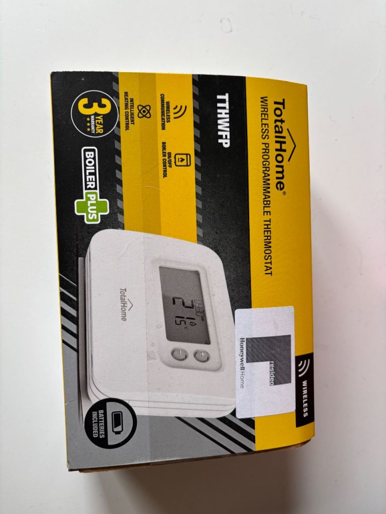 Totalhome wireless programmable thermostat 