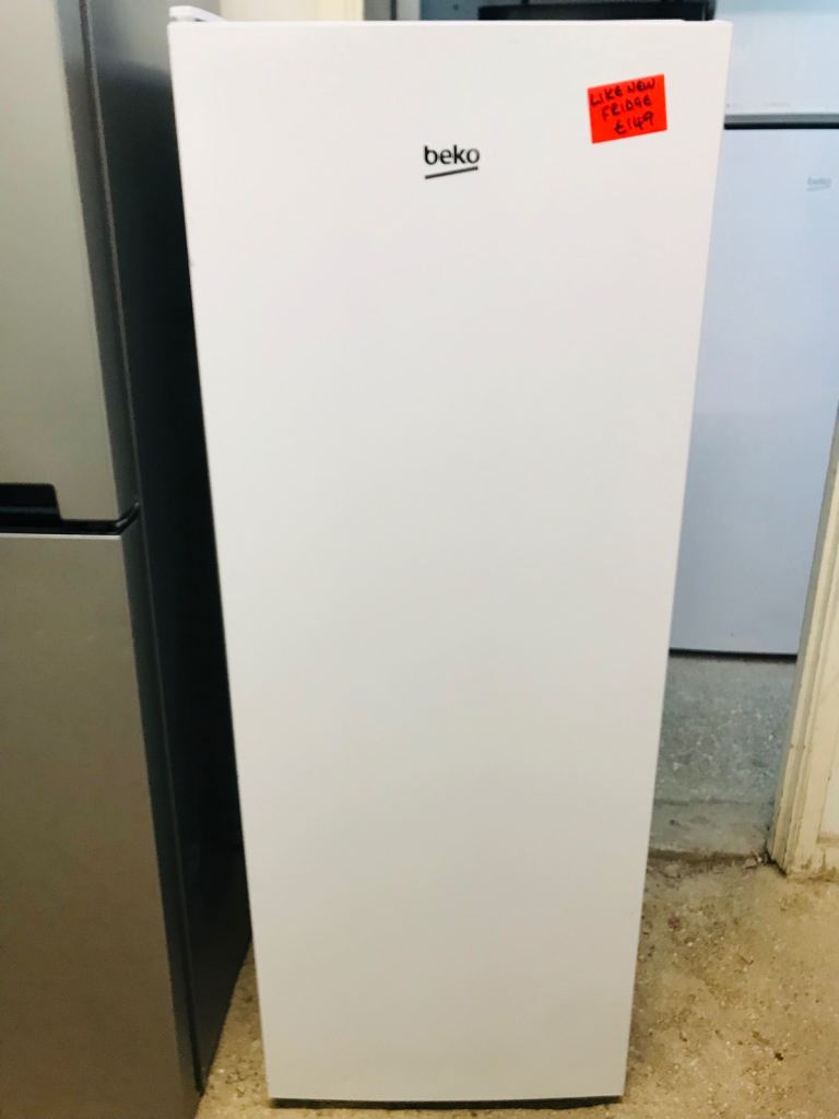 🚚 beko free standing fridge like new can deliver £149