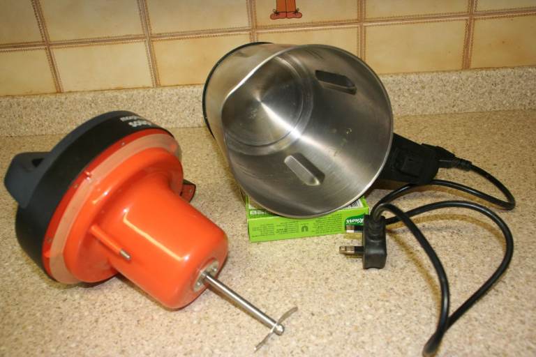 MORPHY RICHARDS SOUP MAKER