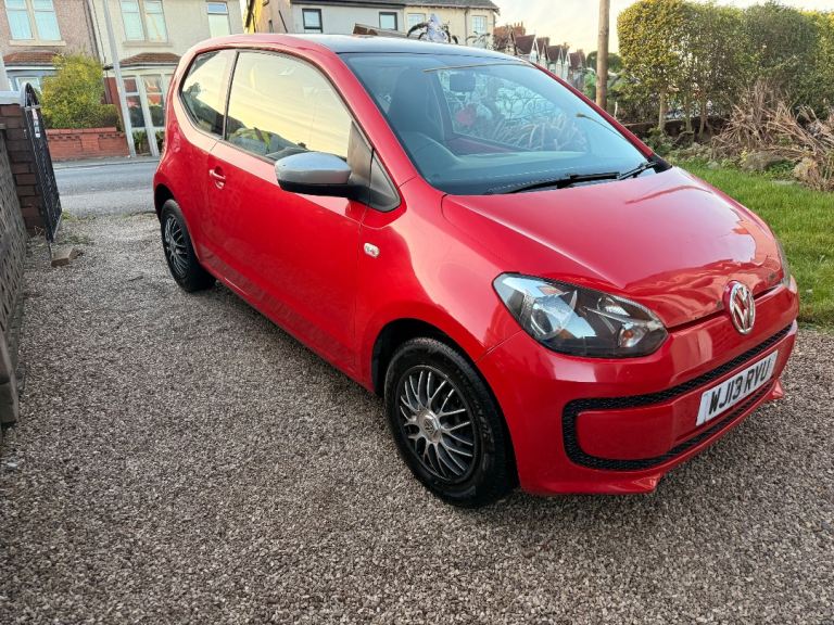 Volkswagen, UP, Hatchback, 2013, Manual, 999 (cc), 3 doors
