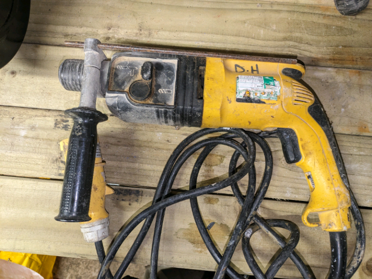 DeWalt 110v SDS hammer drill open to offers 