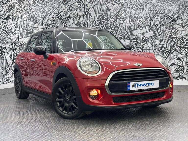 2017 MINI Hatch 1.5 Cooper Hatchback 5dr Petrol Manual Euro 6 (s/s) (136 ps) Hatchback Petrol Manual