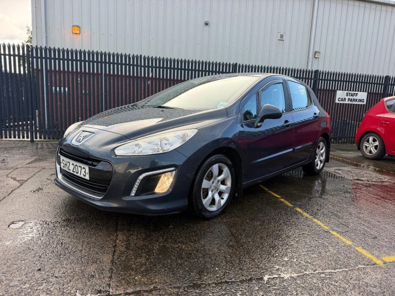Peugeot 308 1.6 HDI diesel  5 door . £895