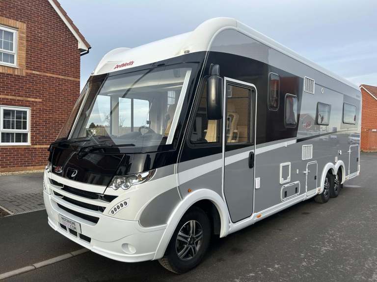 Dethleffs Grand i7820-2 Alpa, 4 belts, twin double bed, motorhome for sale