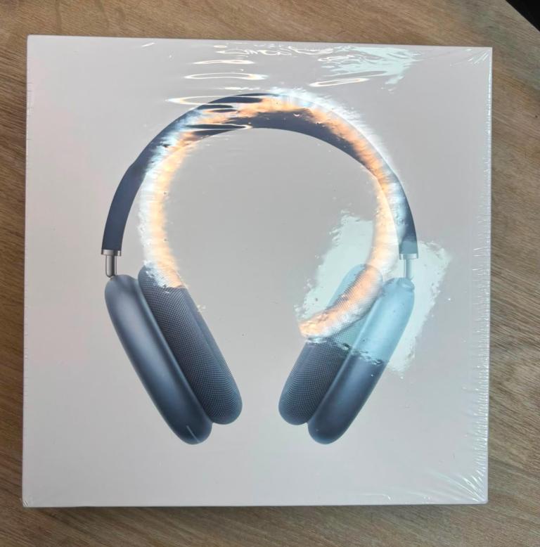 Brand New Apple AirPods Max Headphones - blue
