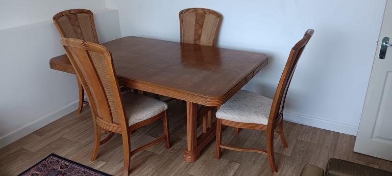 Dinning table & 4 chairs 