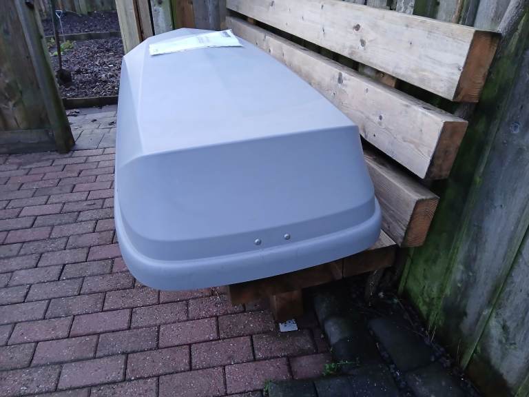 Halfords Exodus 360L Roof Box