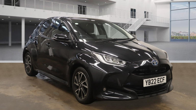 TOYOTA YARIS 1.5 VVT-h Design 2022