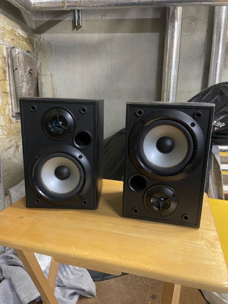 Pair of Black Sony Bookshelf Speakers – Good Working Order