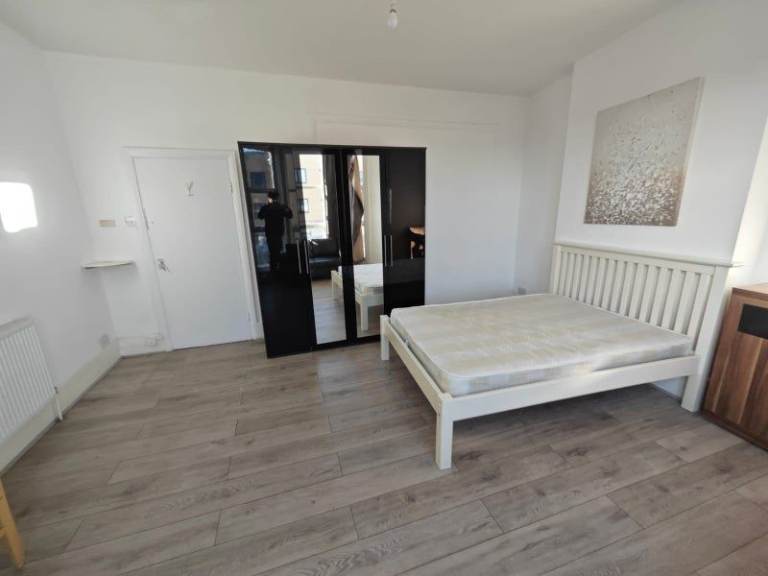 image for Huge Double Room In Turnpike Lane/ Seven Sisters💎💎