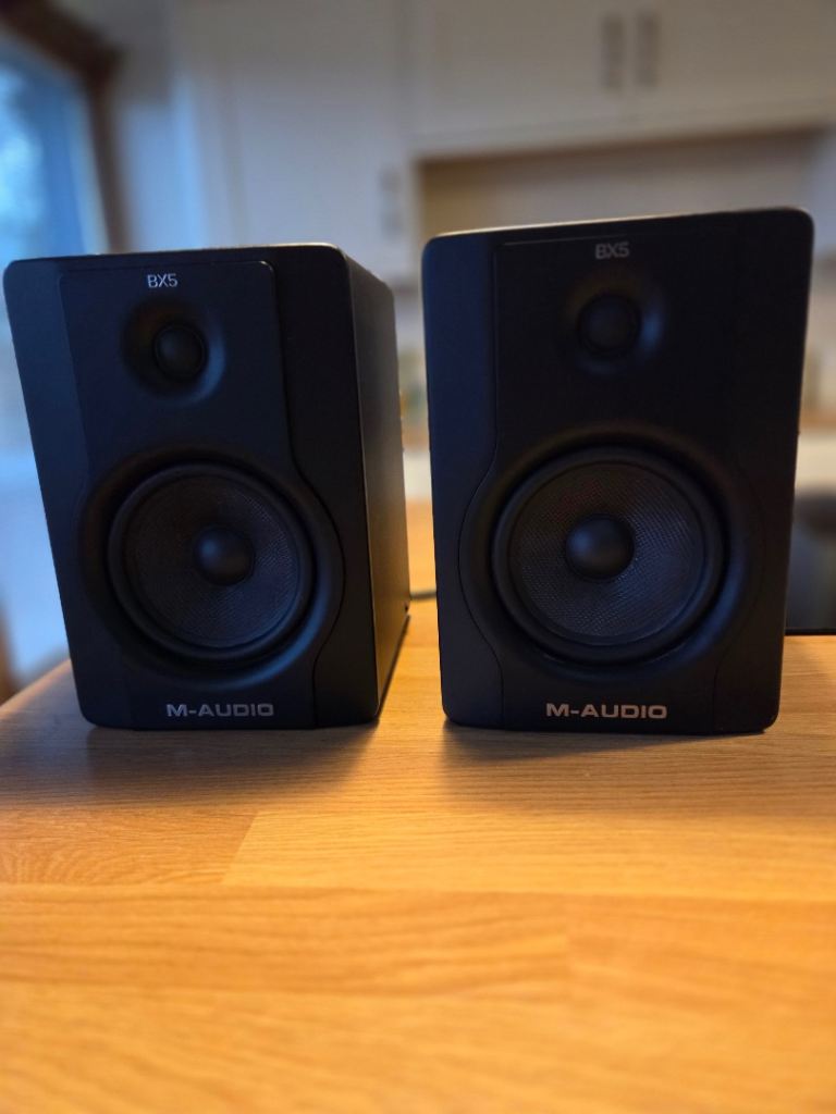 M-Audio BX5 D2 Studio Monitor Speakers