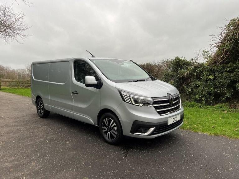 March 2026 Renault Trafic 2.0 LL30 Blue dCi (150) Extra Sport L2H1