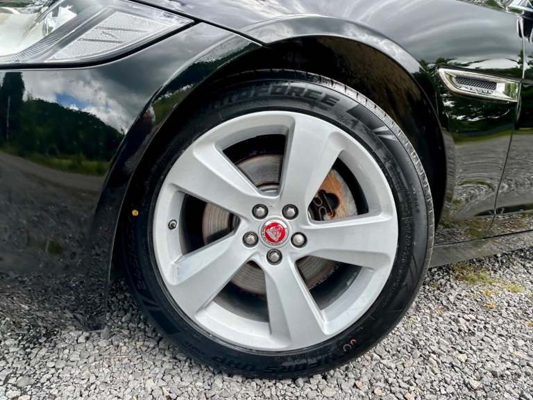 JAGUAR XF 2.0 T 250*PORTFOLIO ESTATE*Xenons-Meridian-FSH-ULEZ-Cam-Pronav*Superb