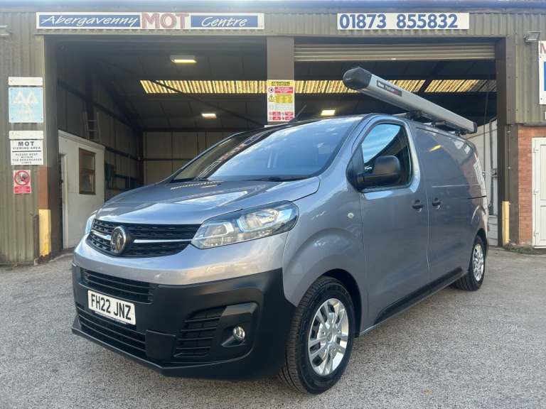 2022 Vauxhall Vivaro Dynamic 2700 1.5d Turbo 120ps L1 H1 A/C Roof Bars + VAT