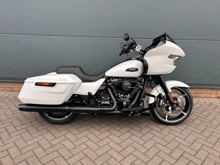 2025 Harley-Davidson TOURING FLRT ROAD GLIDE Custom Manual