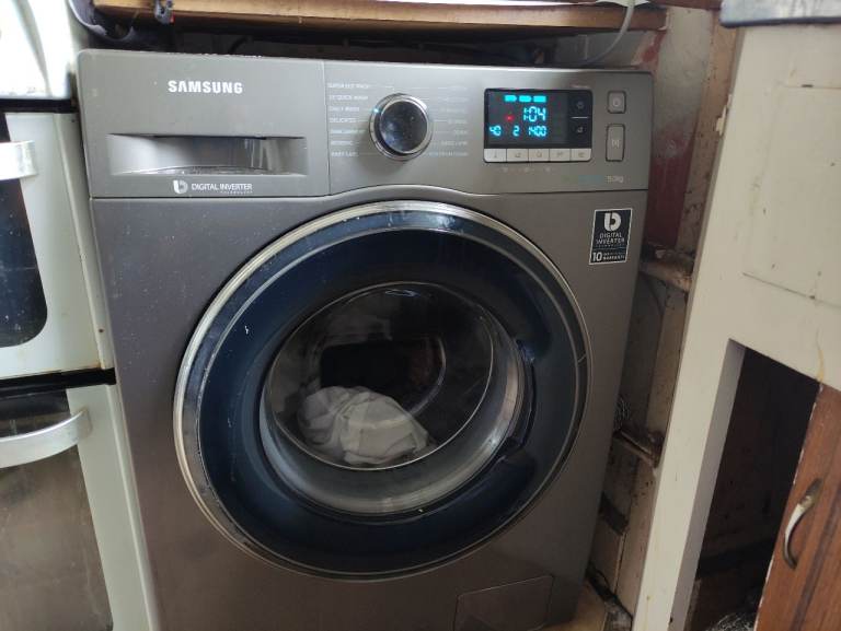 Samsung EcoBubble Washing Machine 9kg - Fair Condition