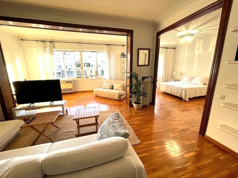 STUNNING BARCELONA APARTMENT  PRIME LOCATION PASSEIG DE GRÀCIA  