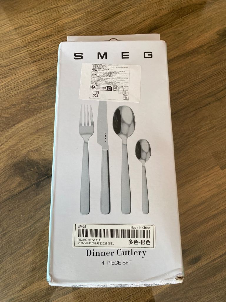 Smeg new in box cutlery set x4 