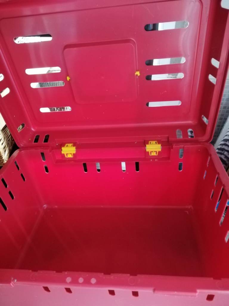 Pet carrier and pet bed. 