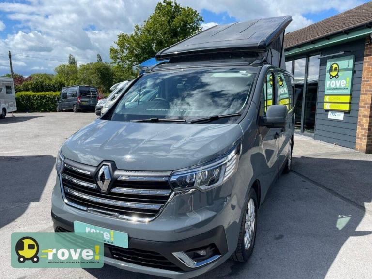 Renault Trafic Sport Vivante 4 berth 3 belt end kitchen campervan