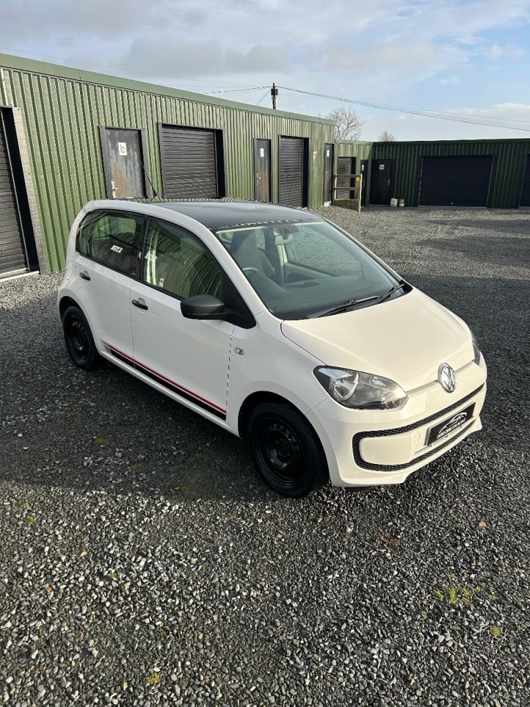FULL MOT TODAY. £20 tax 6 months warranty Volkswagen, UP, Hatchback, 2014, Manual, 999 (cc), 5 doors