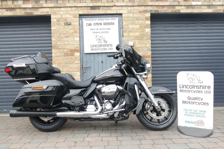 17 Harley-Davidson FLHT Ultra Limited
