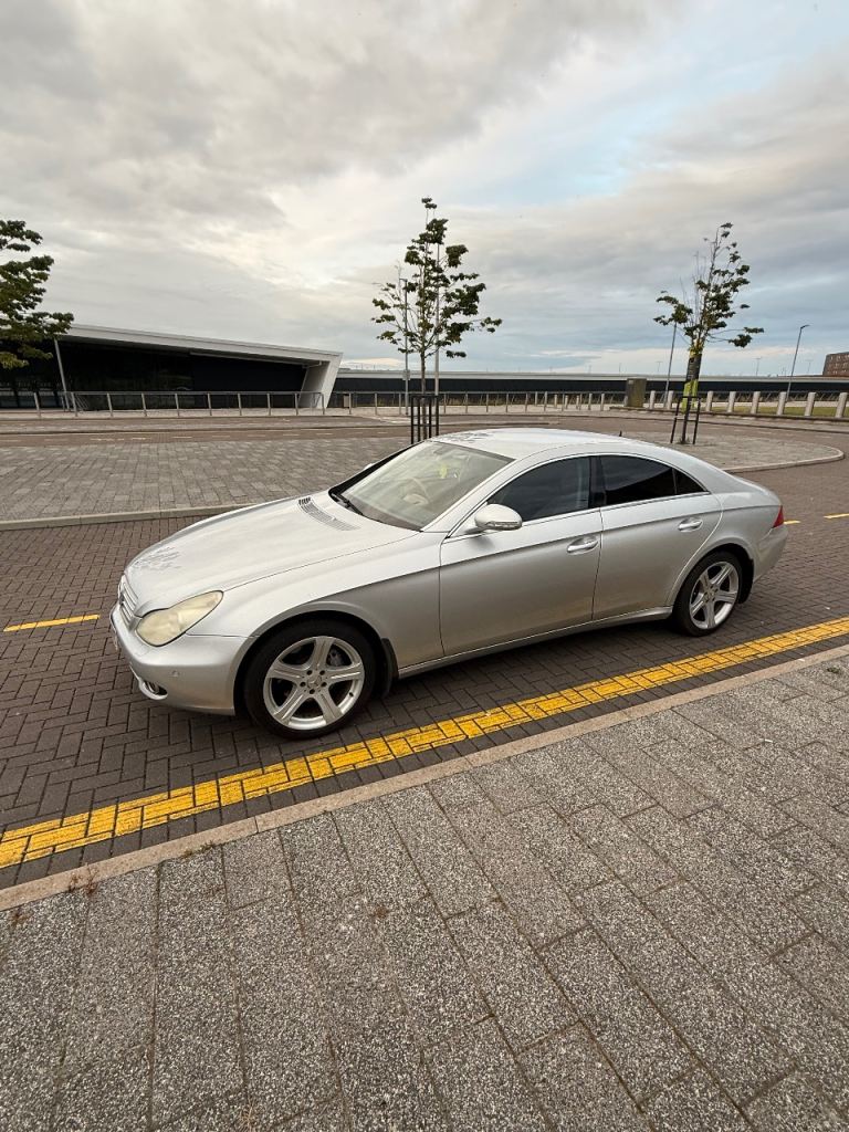 Mercedes- CLS 500 V8 Auto 