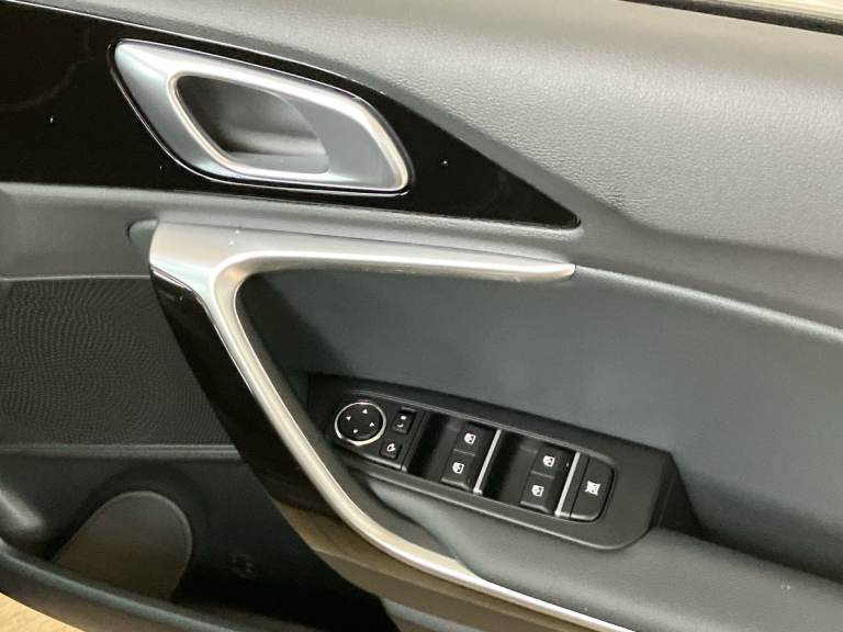 2025 Kia Ceed 1.5T GDi ISG 138 3 5dr Hatchback PETROL Manual