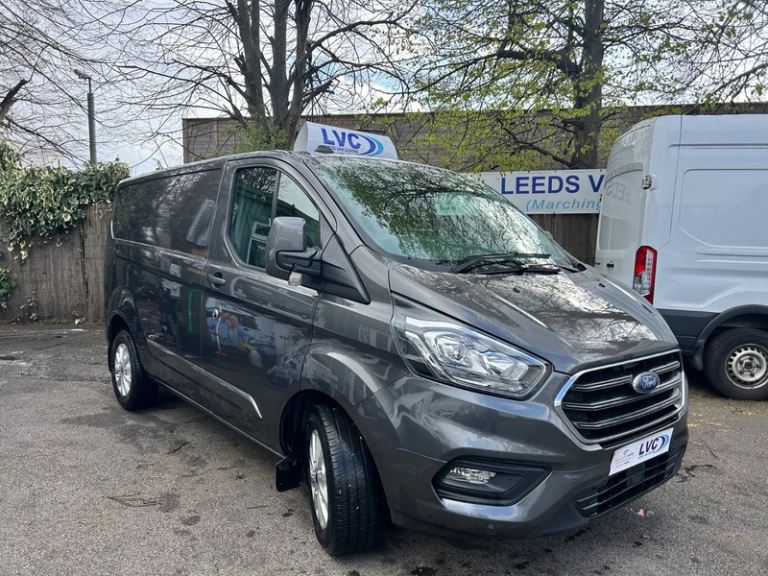 Ford Transit Custom 300 LIMITED ECOBLUE + BEST COLOUR FSH VERY CLEAN VAN + NO V