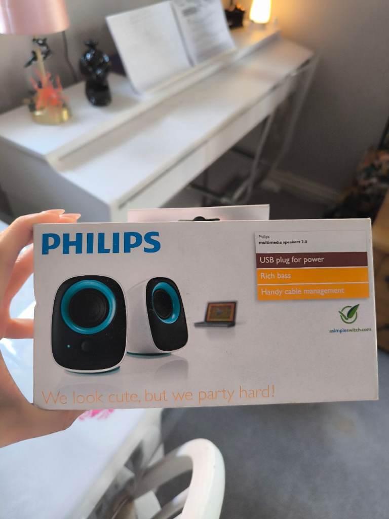 Philips SPA2210V USB Speakers - New in Box