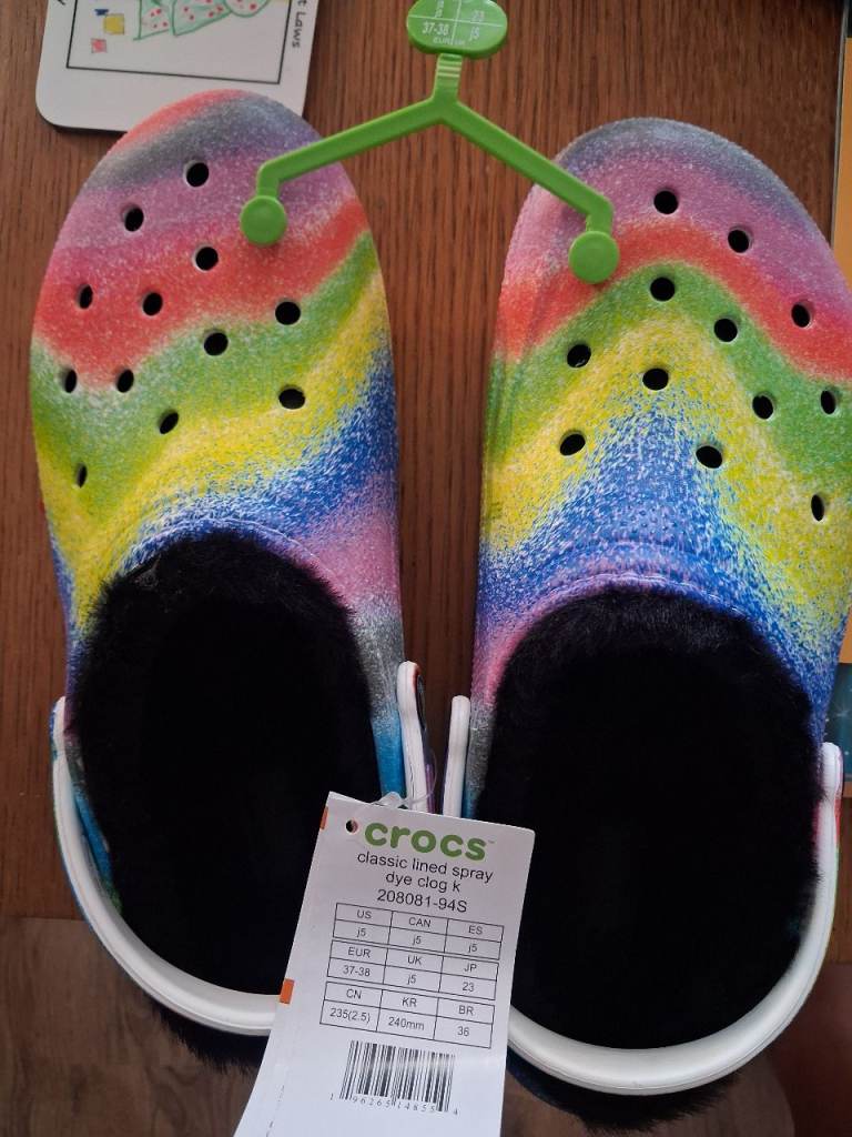 New Crocs Classic Lined Spray Dye Clogs – Kids' Size J5