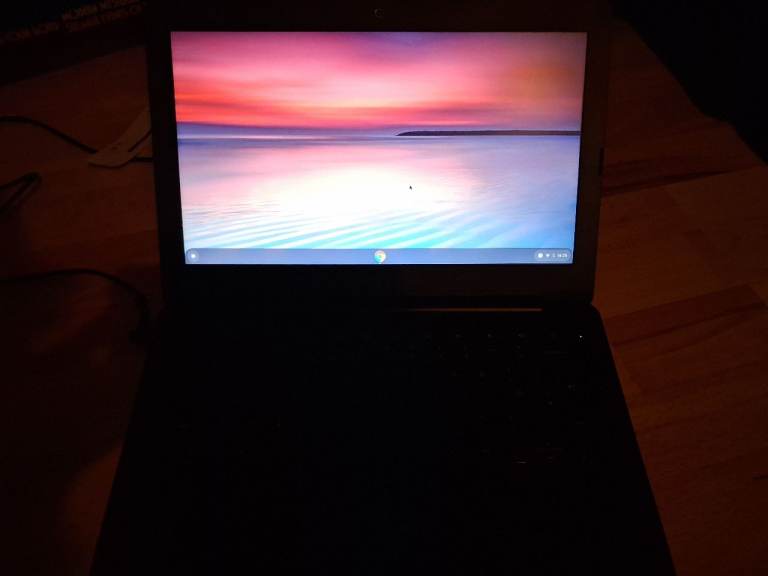Asus chromebook  c300m with case and charger
