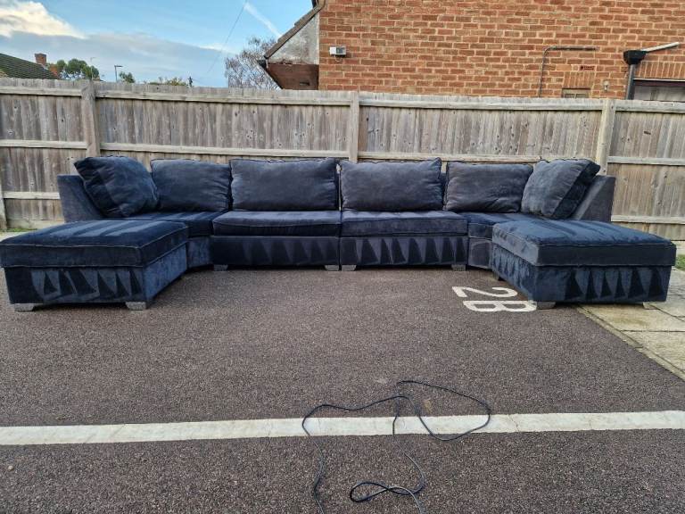 Large dark navy blue U shape sofa (Free Delivery 🚚)