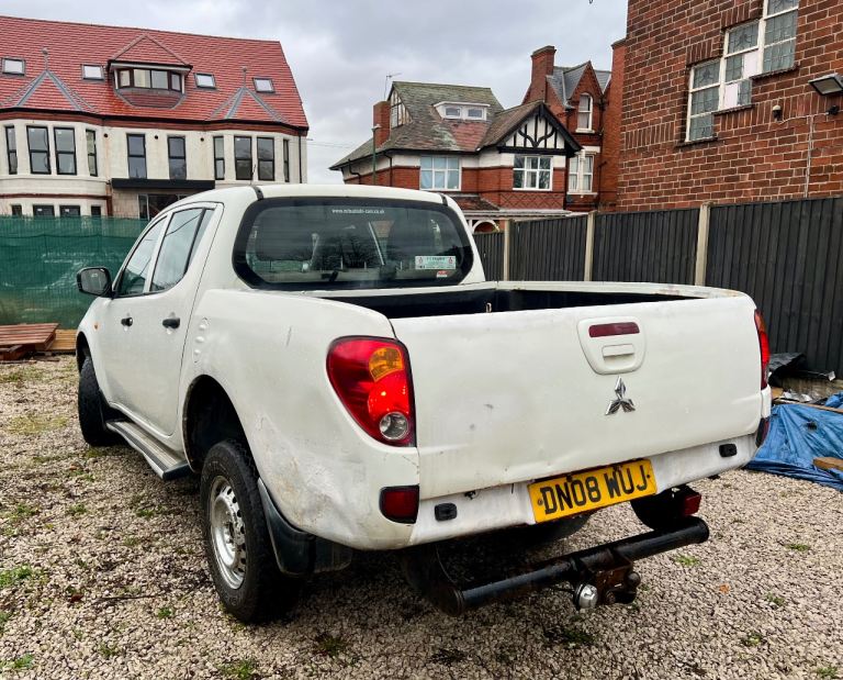 Mitsubishi L200