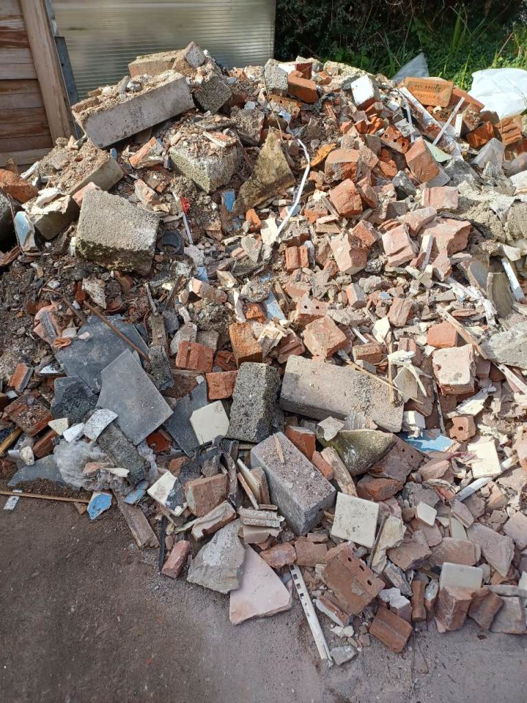 Rubble/hardcore free