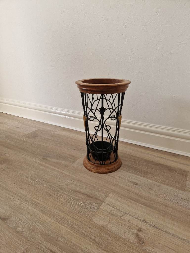Umbrella stand
