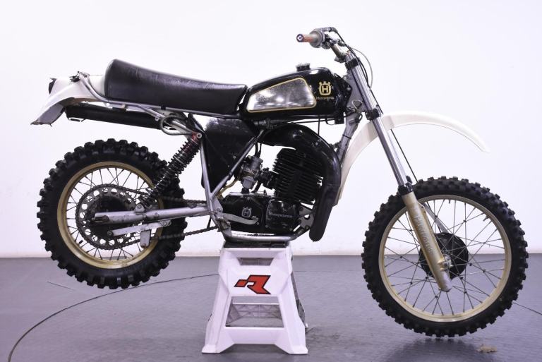 HUSQVARNA 390CR 1979 AUTOMATIC 2-STROKE OFF ROAD BIKE *RUNS AND RIDES*