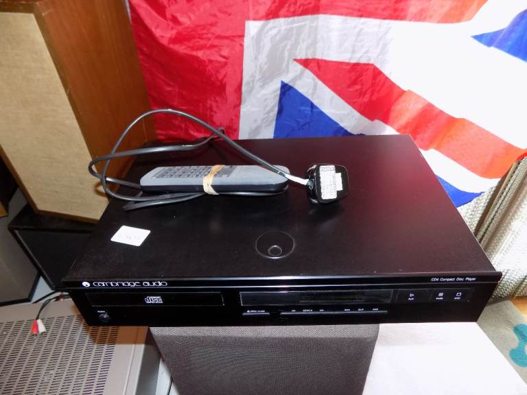 Cambridge Audio CD4 CD Player with Remote Control High Fidelity Black. top end hifi 
