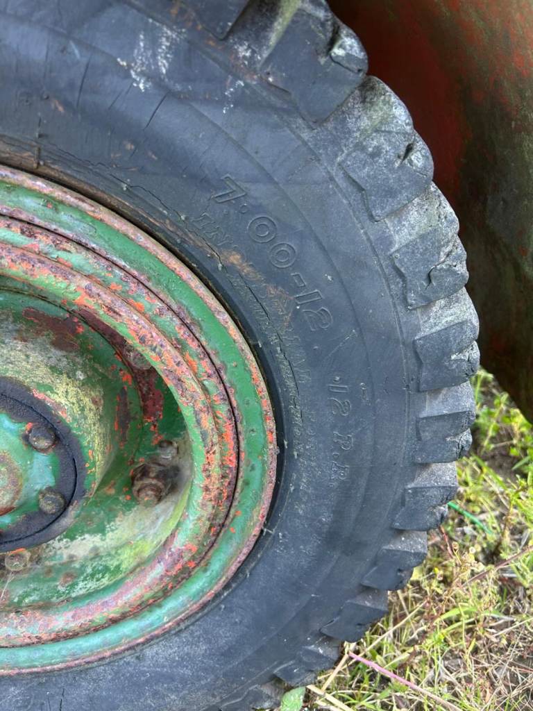 Forklift tyres