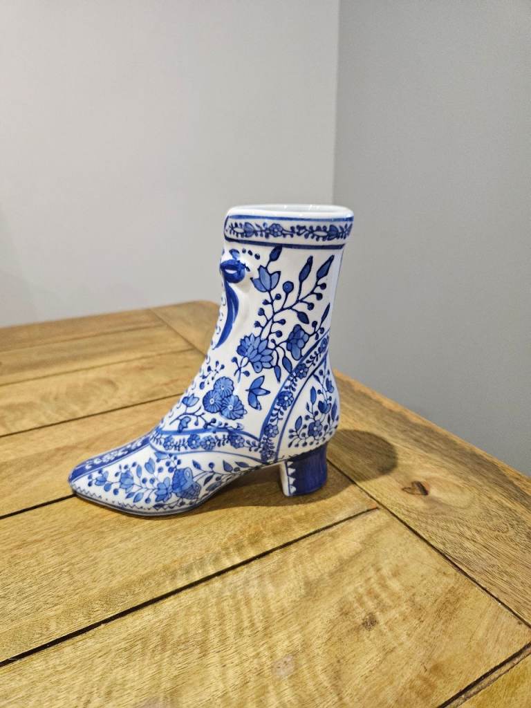Vintage Chinese vase