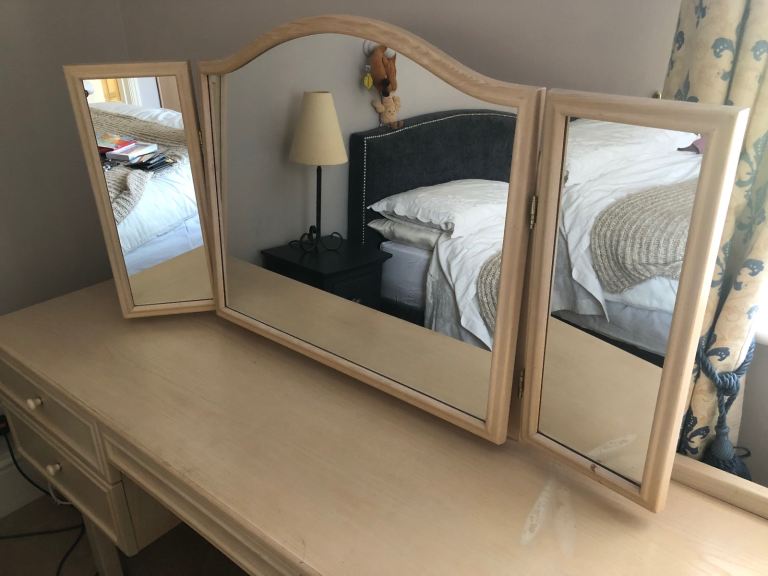 G plan dressing table and two bedside cabinets 