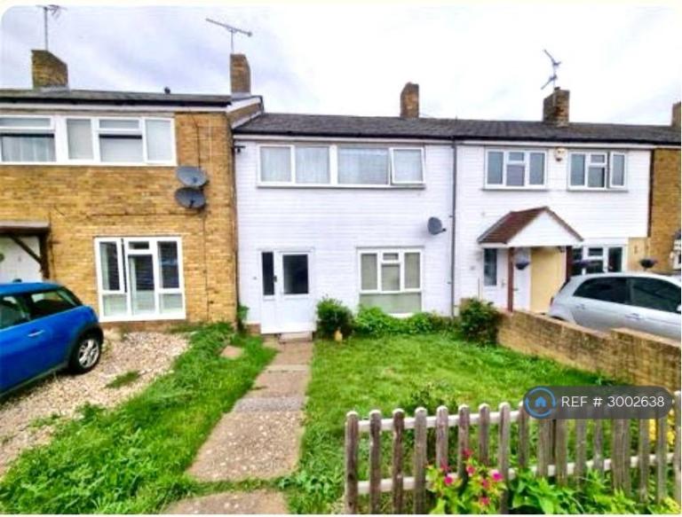 3 bedroom house in Osborne Road, Basildon, SS16 (3 bed) (#3002638)