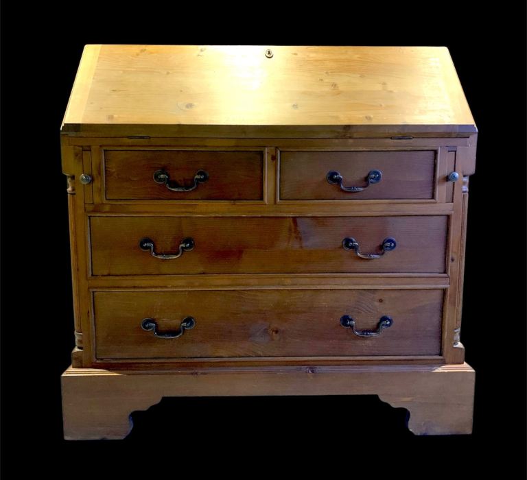Solid wood writing desk, bureau with 5 drawers and writing flap. Locking with key.