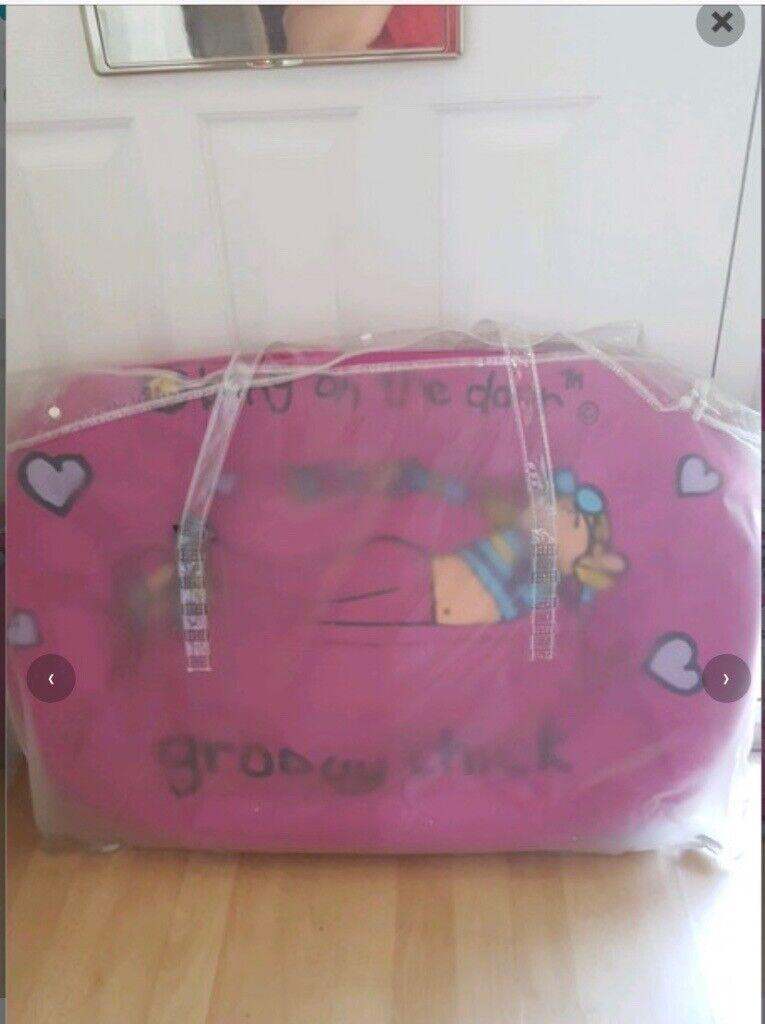 Bang on the door Groovy Chick fold up sofa 
