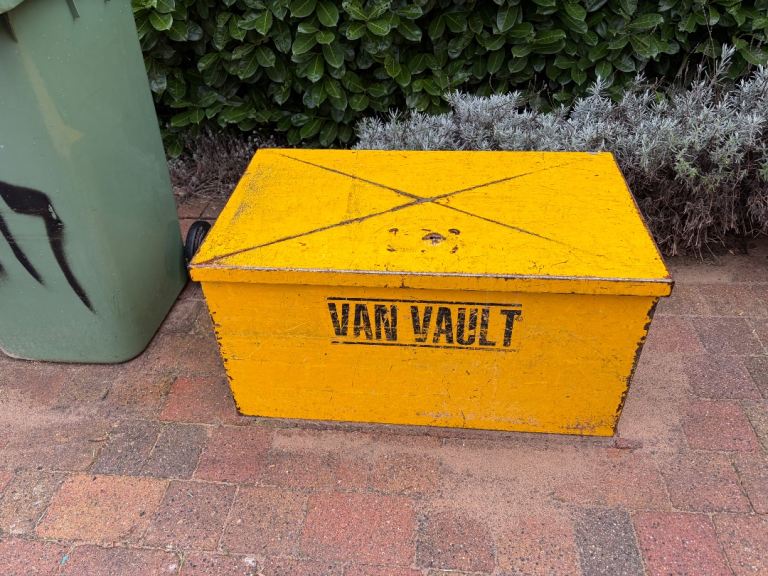 Van vault 